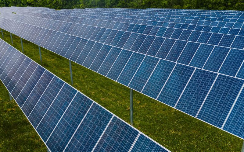 Photovoltaikanlage auf Hausdach Installation